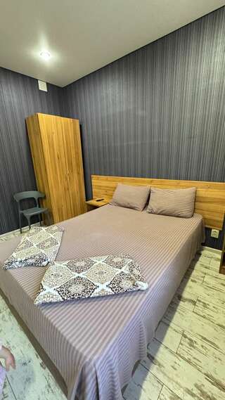 Гостиница Валентин Джубга Трехместный номер-1